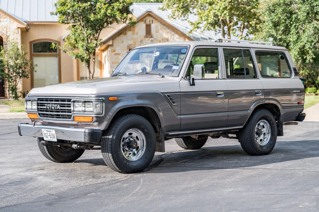 1989 Toyota J60 Land Cruiser - Image 2 of 31