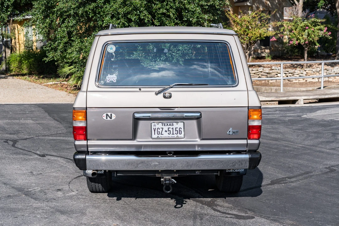 1989 Toyota J60 Land Cruiser - Image 8 of 31