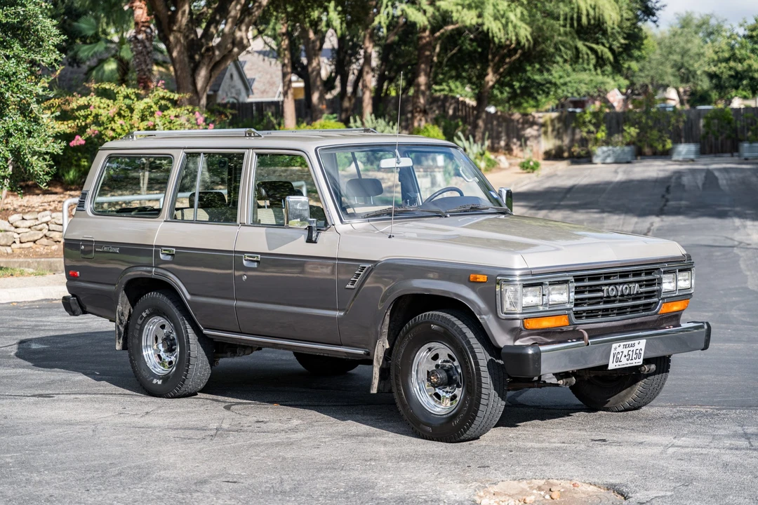 1989 Toyota J60 Land Cruiser - Image 5 of 31