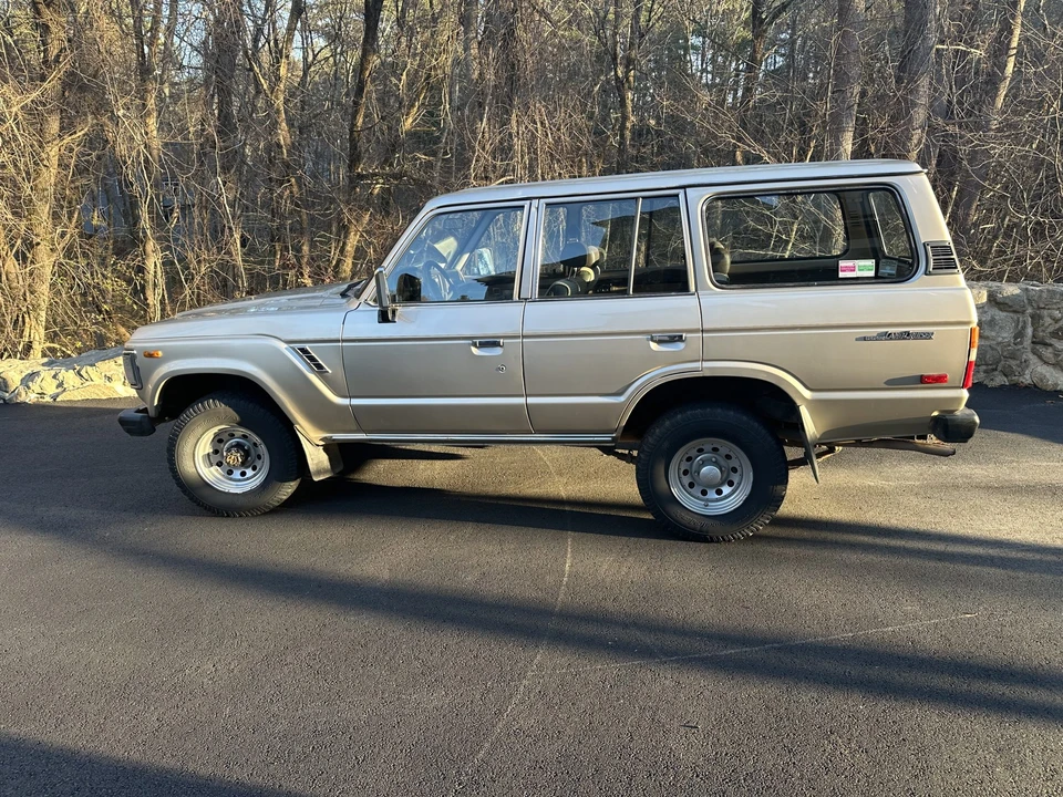 1989 Toyota J60 Land Cruiser - Image 4 of 31