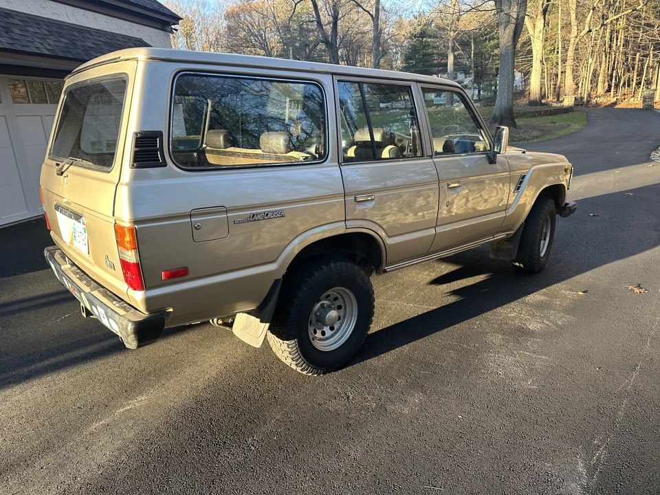 1989 Toyota J60 Land Cruiser - Image 9 of 31