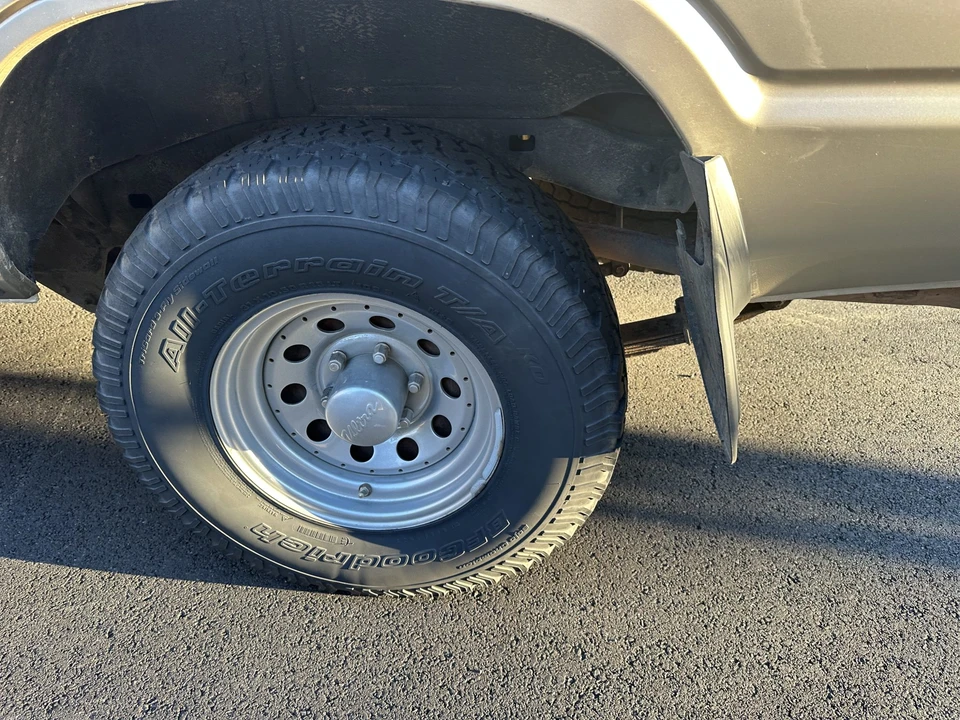 1989 Toyota J60 Land Cruiser - Image 21 of 31