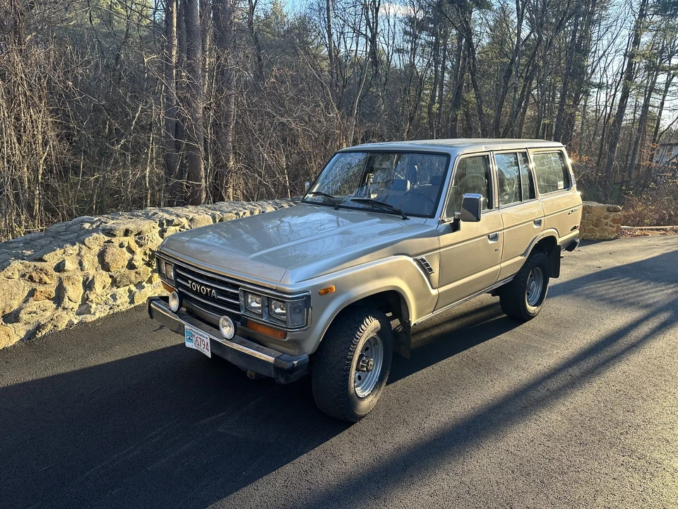 1989 Toyota J60 Land Cruiser - Image 3 of 31