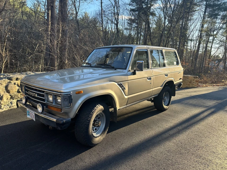 1989 Toyota J60 Land Cruiser - Image 2 of 31