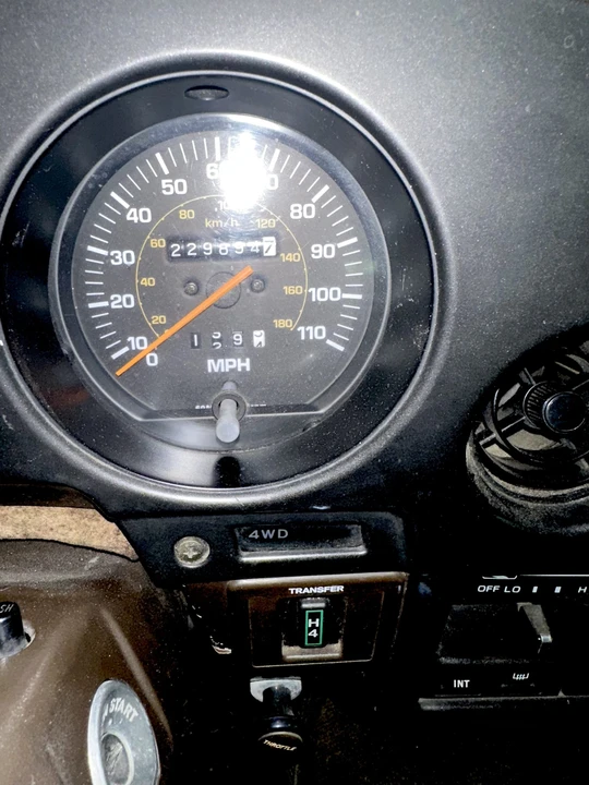 1989 Toyota J60 Land Cruiser - Image 26 of 31