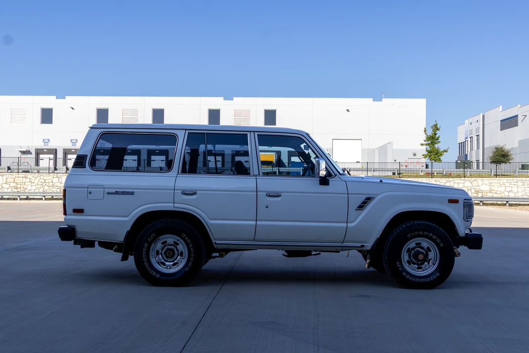 1989 Toyota J60 Land Cruiser - Image 19 of 31