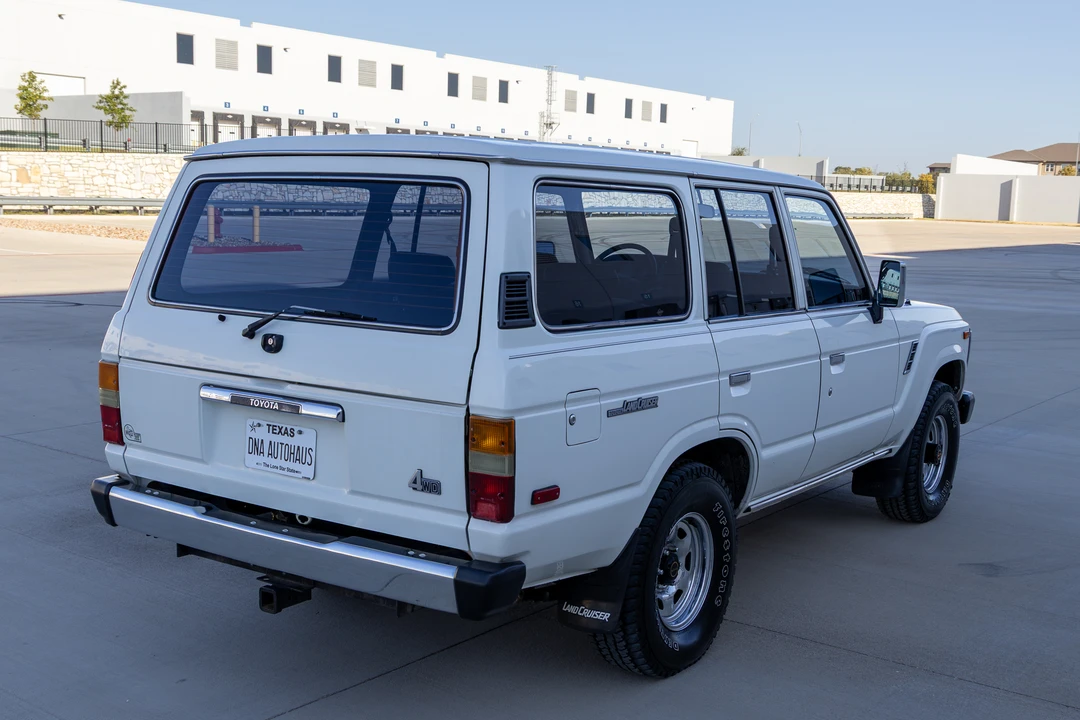 1989 Toyota J60 Land Cruiser - Image 15 of 31