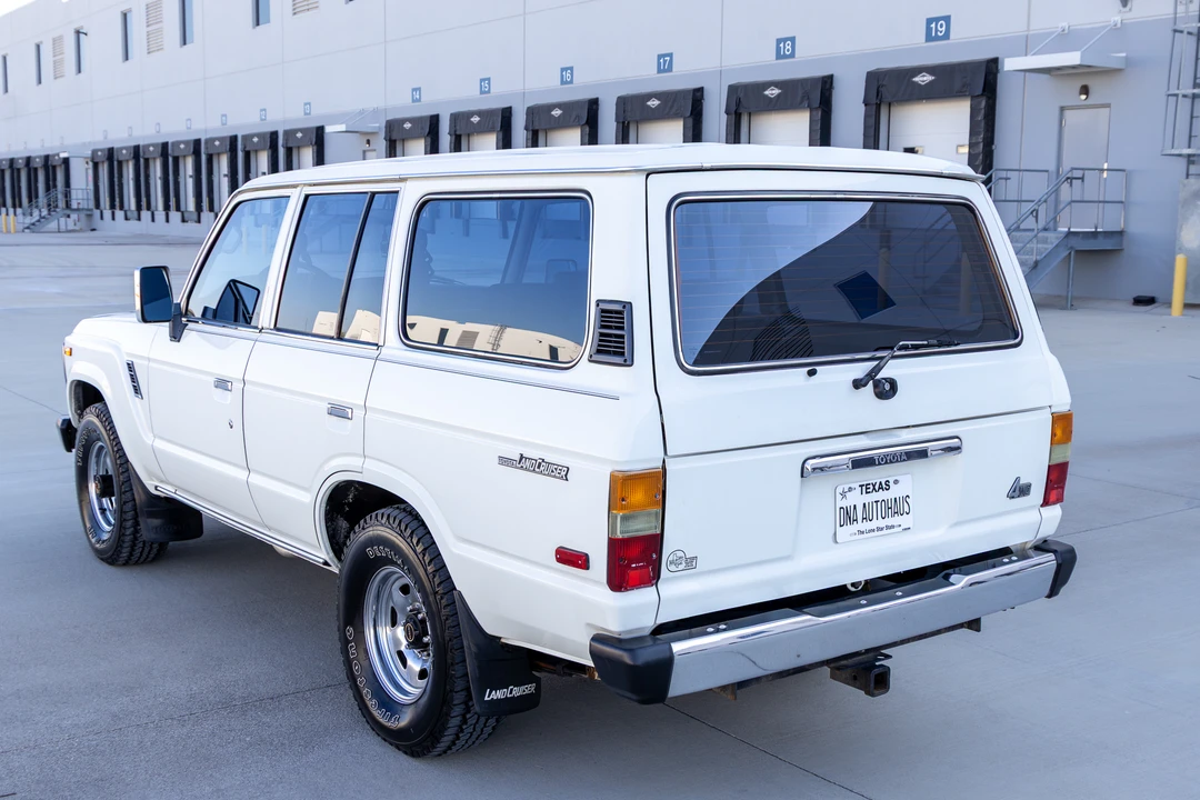 1989 Toyota J60 Land Cruiser - Image 10 of 31