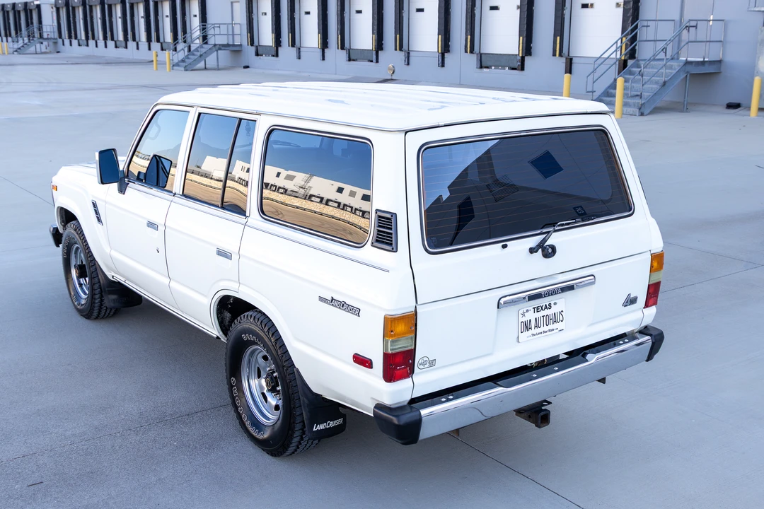 1989 Toyota J60 Land Cruiser - Image 8 of 31