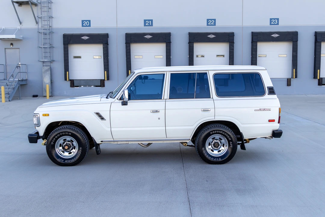1989 Toyota J60 Land Cruiser - Image 7 of 31