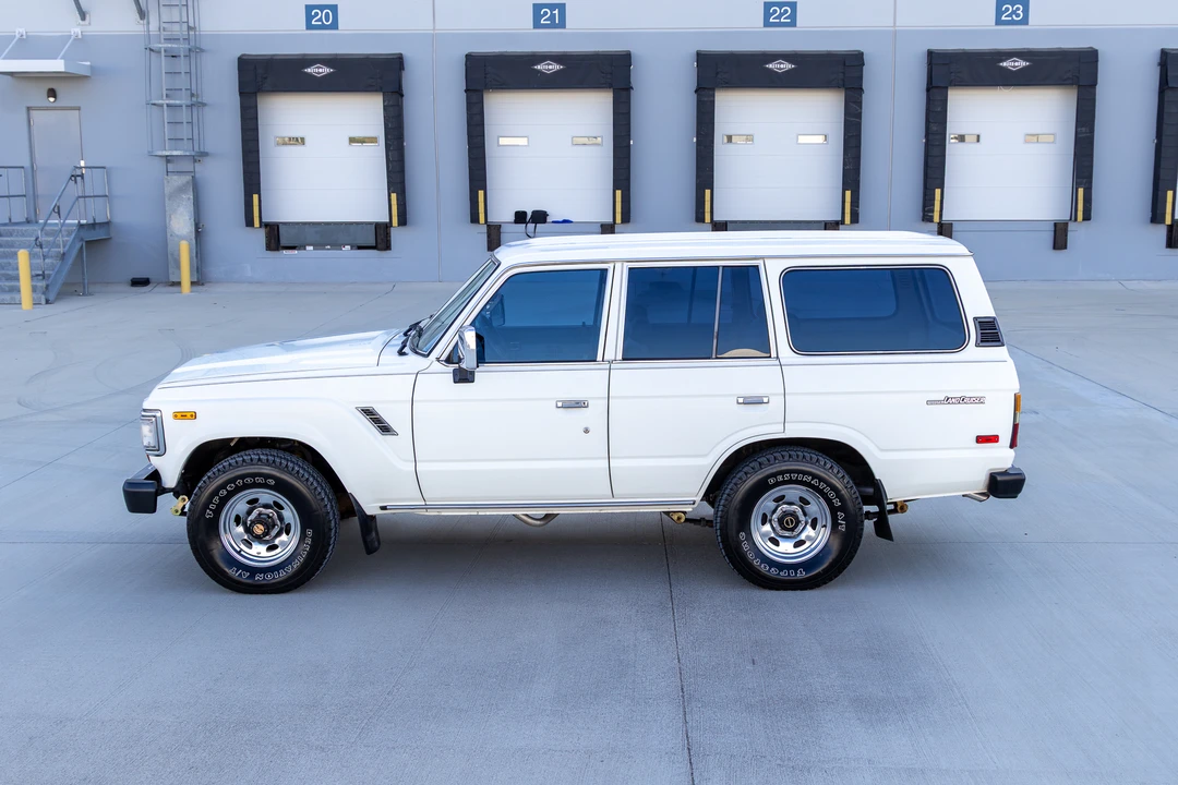 1989 Toyota J60 Land Cruiser - Image 5 of 31