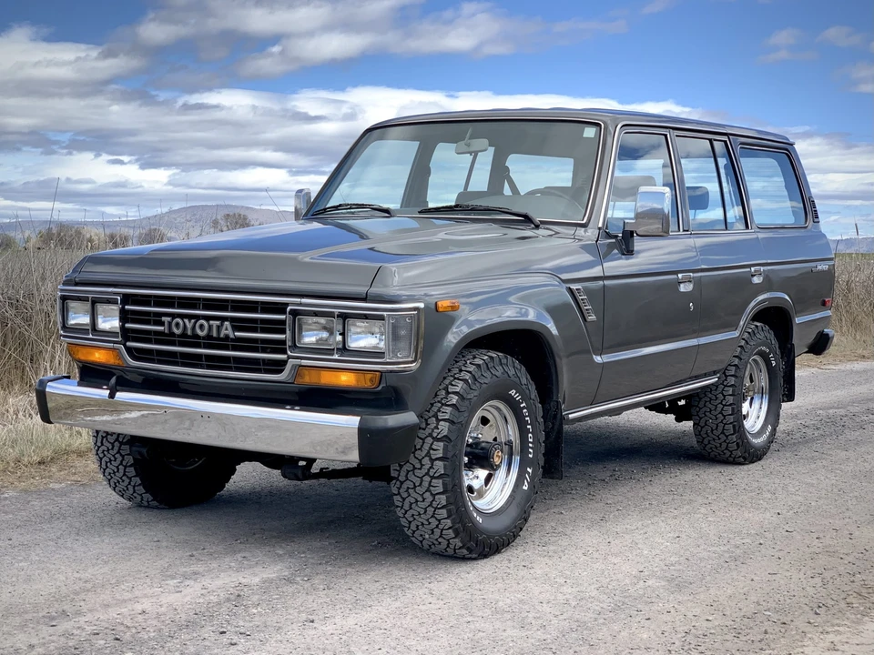 1989 Toyota J60 Land Cruiser - Image 3 of 31