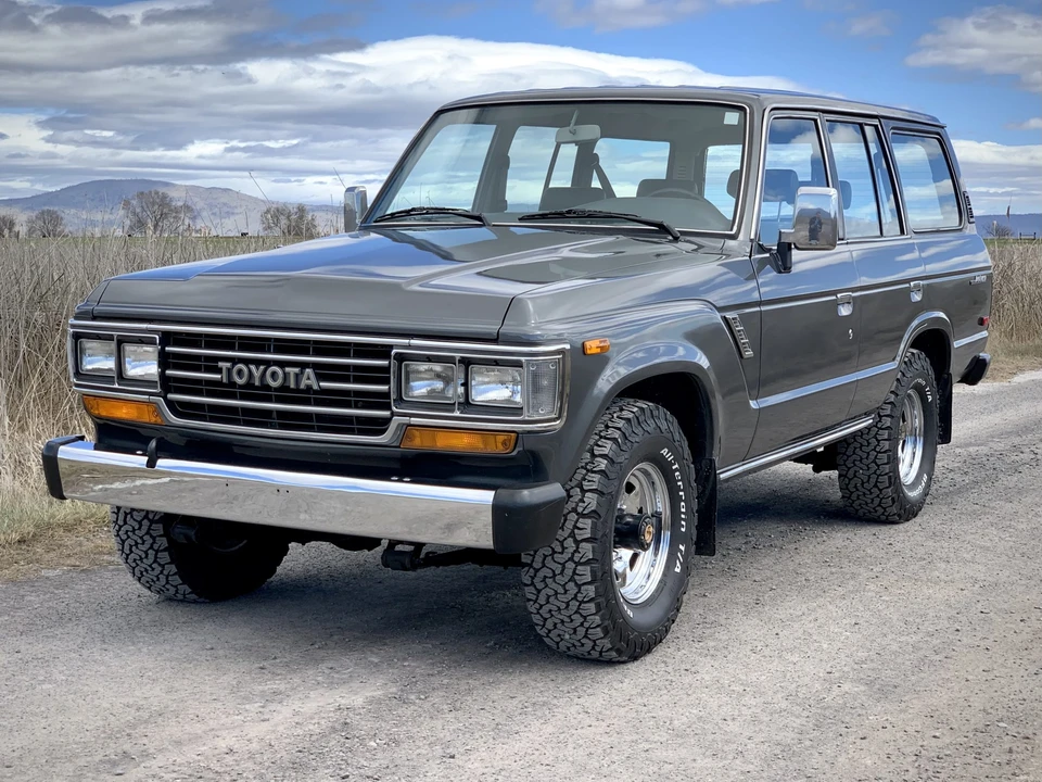 1989 Toyota J60 Land Cruiser - Image 2 of 31