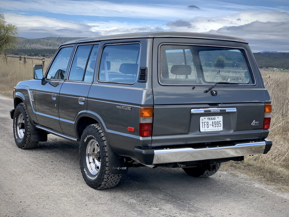 1989 Toyota J60 Land Cruiser - Image 10 of 31