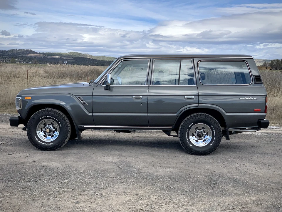 1989 Toyota J60 Land Cruiser - Image 7 of 31