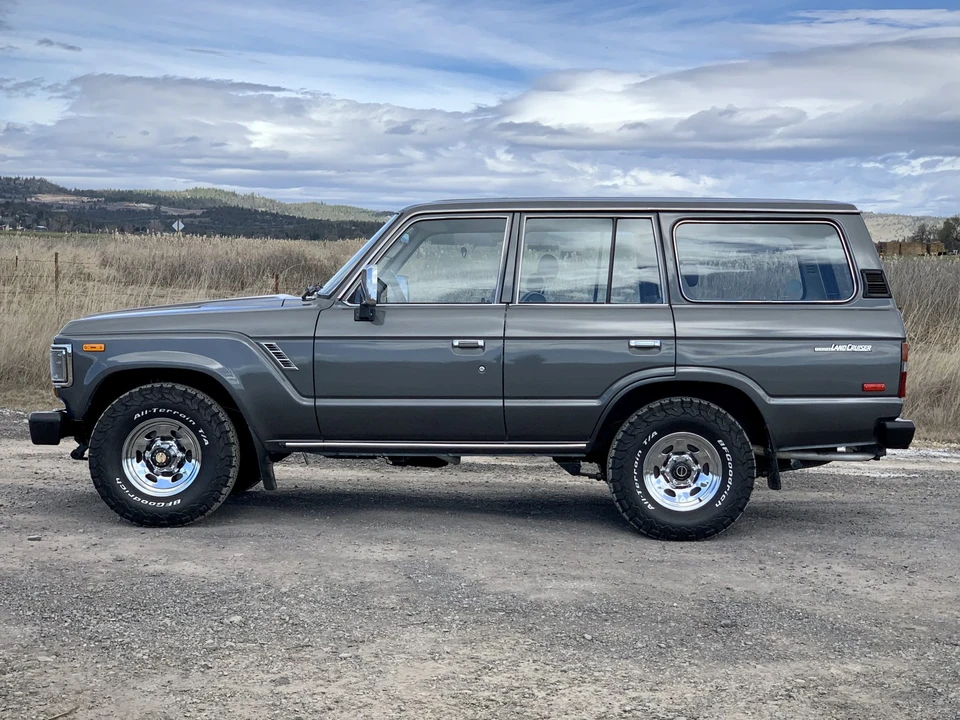 1989 Toyota J60 Land Cruiser - Image 8 of 31