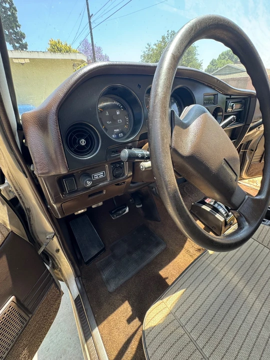 1989 Toyota J60 Land Cruiser - Image 13 of 23