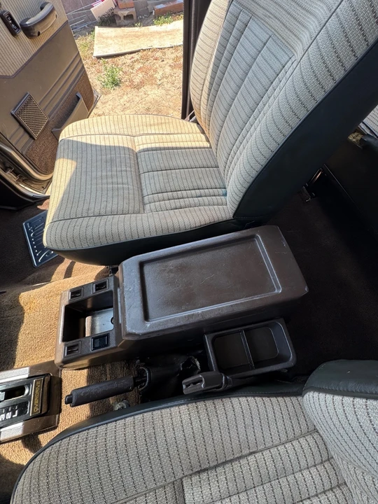 1989 Toyota J60 Land Cruiser - Image 10 of 23
