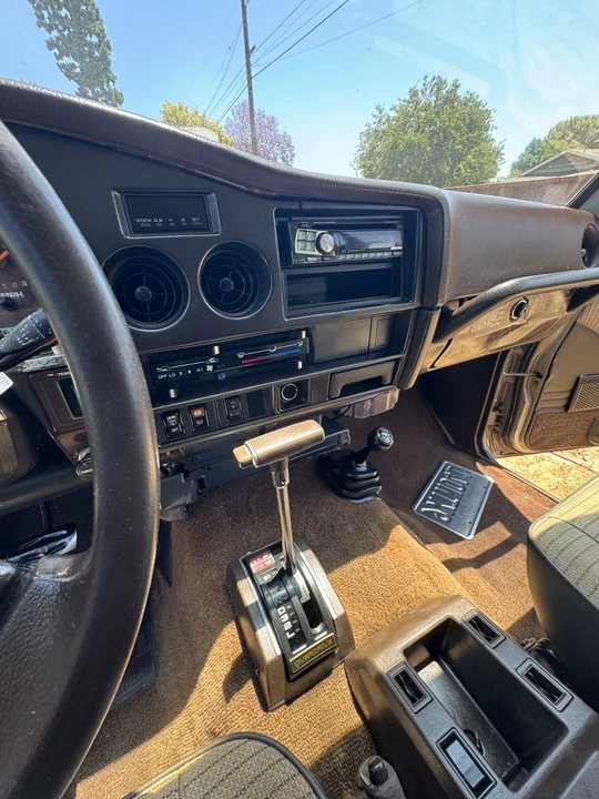 1989 Toyota J60 Land Cruiser - Image 11 of 23