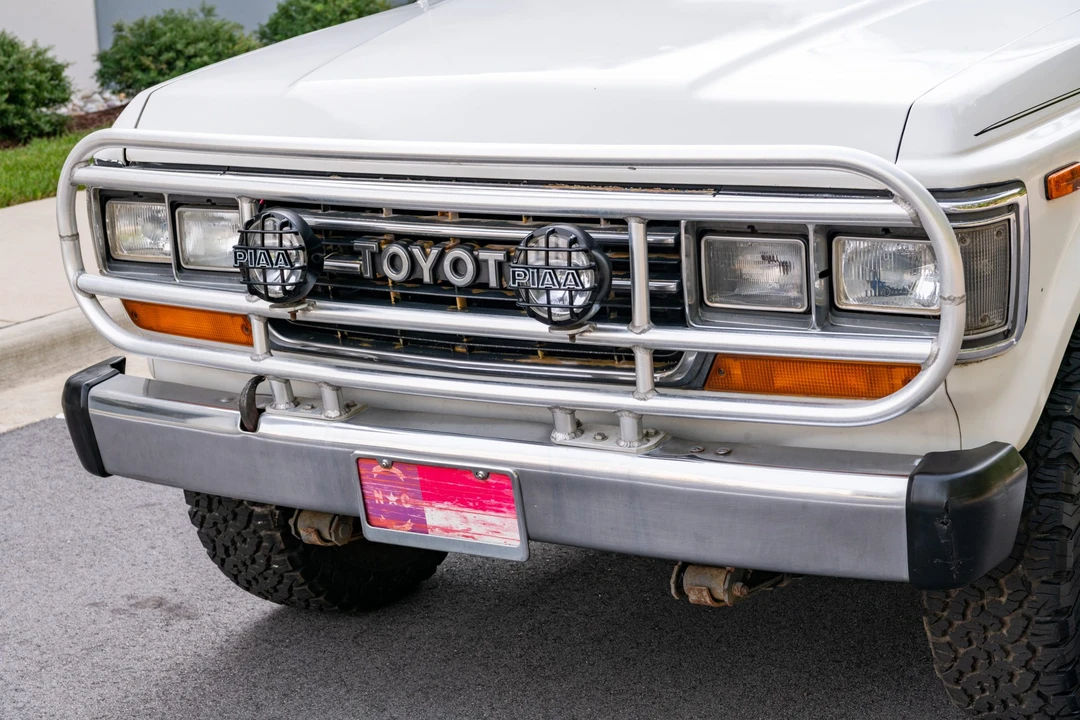 1989 Toyota J60 Land Cruiser - Image 9 of 31