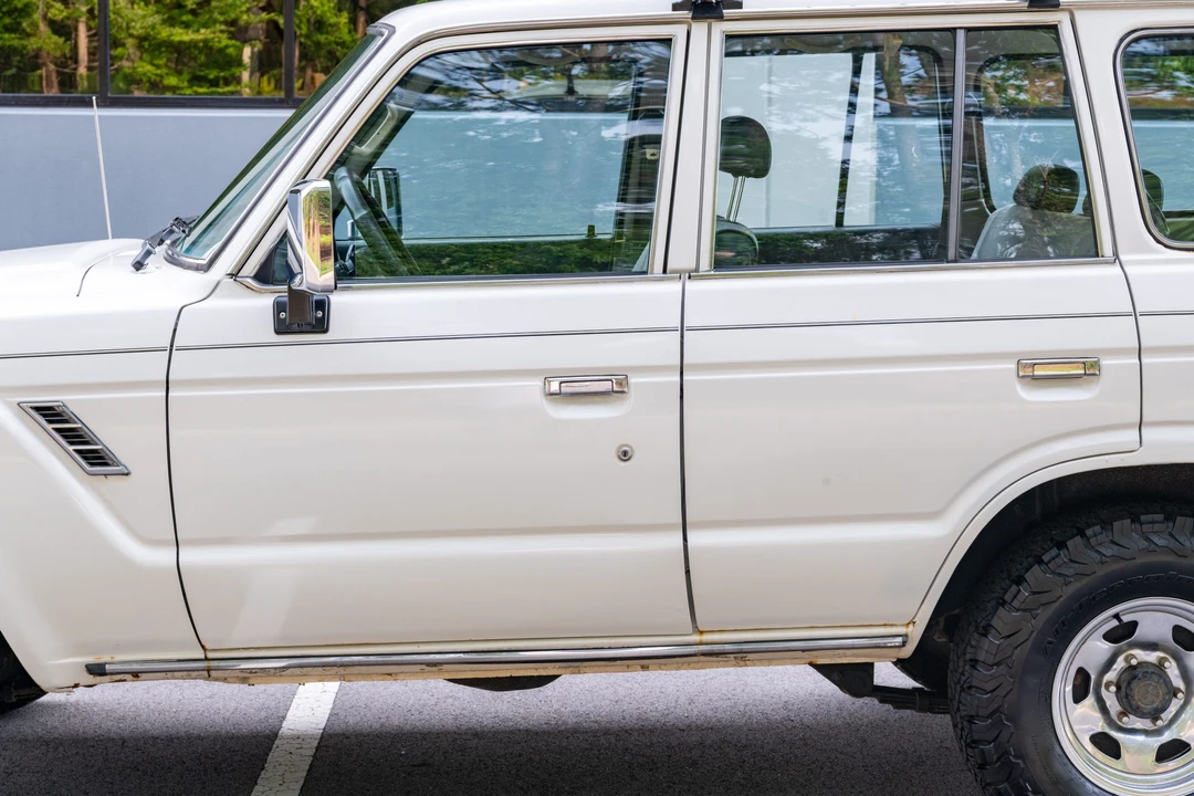 1989 Toyota J60 Land Cruiser - Image 10 of 31