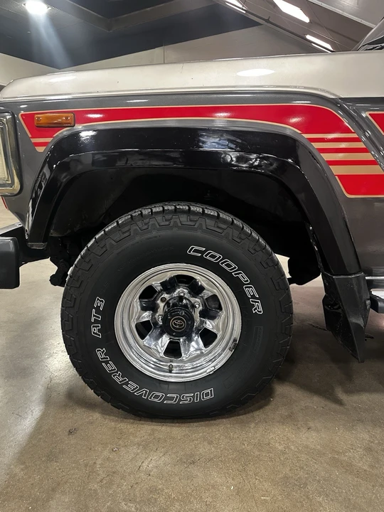 1989 Toyota J60 Land Cruiser - Image 9 of 31