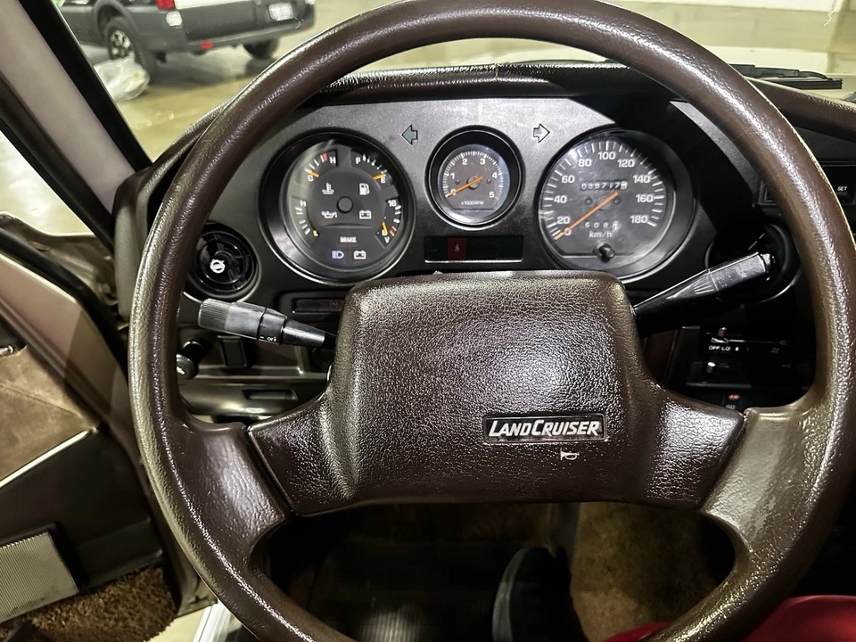 1989 Toyota J60 Land Cruiser - Image 24 of 31