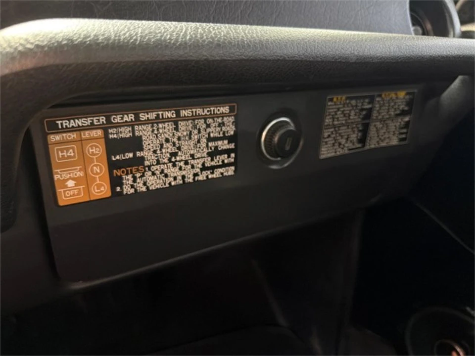 1989 Toyota J60 Land Cruiser - Image 29 of 31