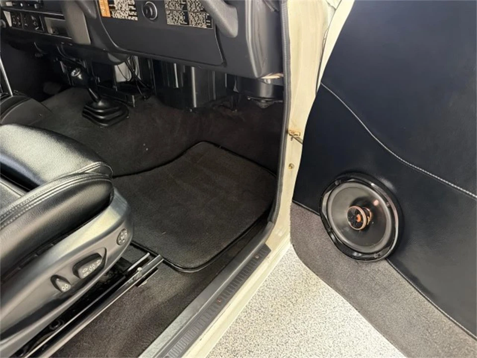 1989 Toyota J60 Land Cruiser - Image 14 of 31