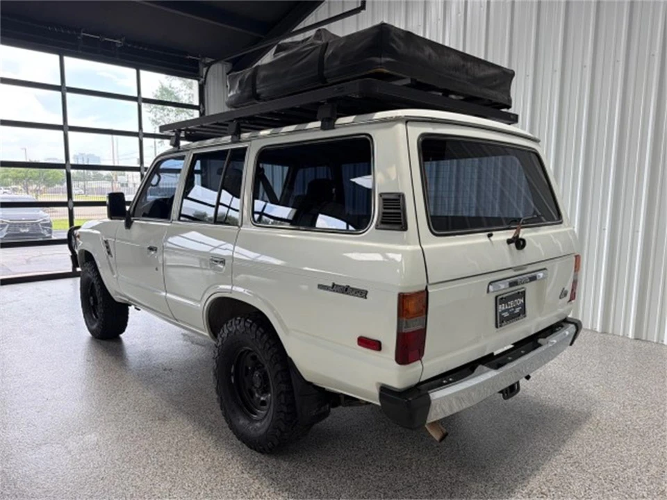 1989 Toyota J60 Land Cruiser - Image 2 of 31