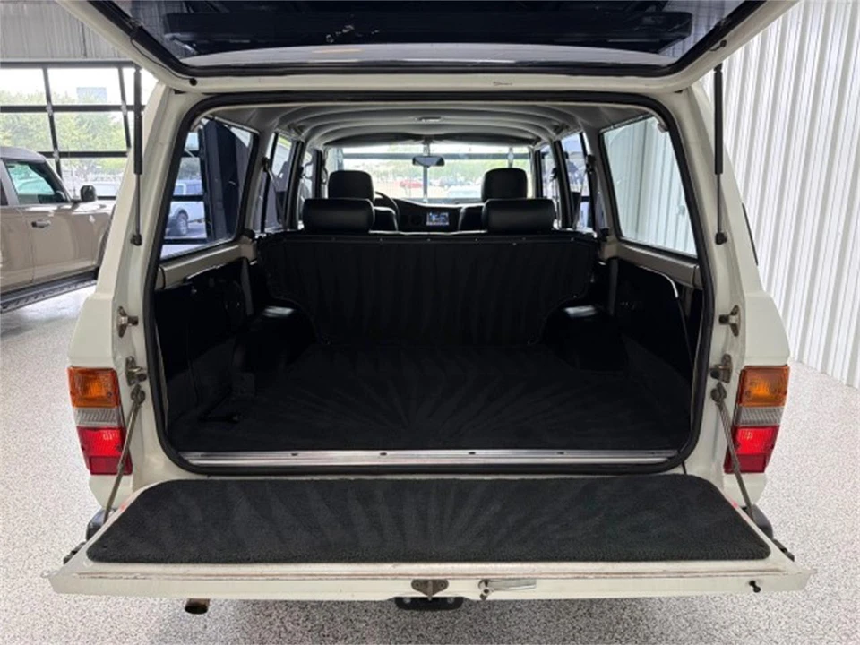1989 Toyota J60 Land Cruiser - Image 31 of 31