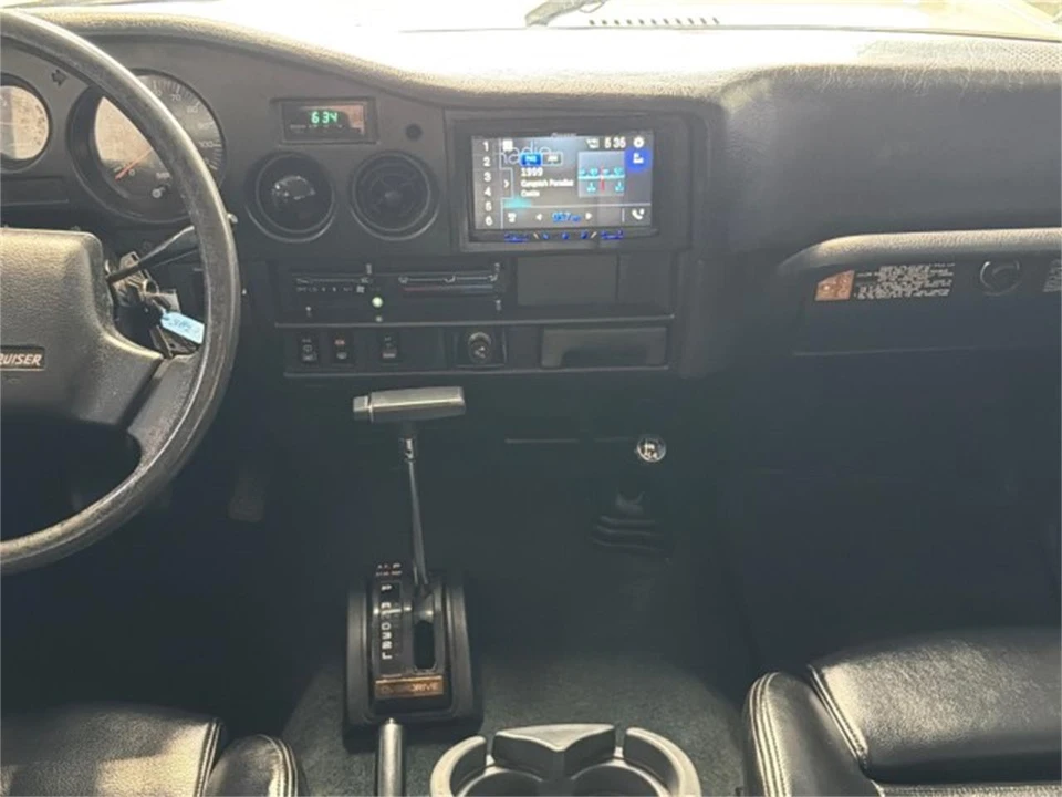 1989 Toyota J60 Land Cruiser - Image 19 of 31