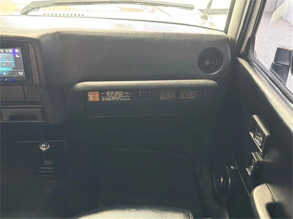 1989 Toyota J60 Land Cruiser - Image 20 of 31