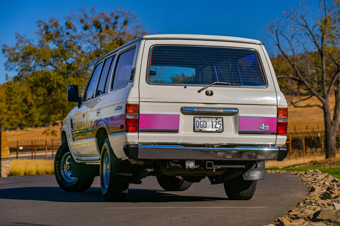 1989 Toyota J60 Land Cruiser - Image 17 of 31