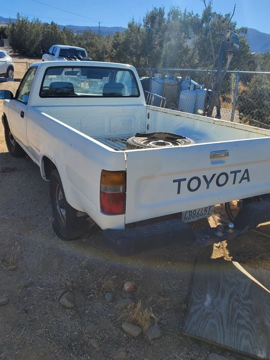 1989 Toyota Hilux 4th Gen - Image 2 of 6