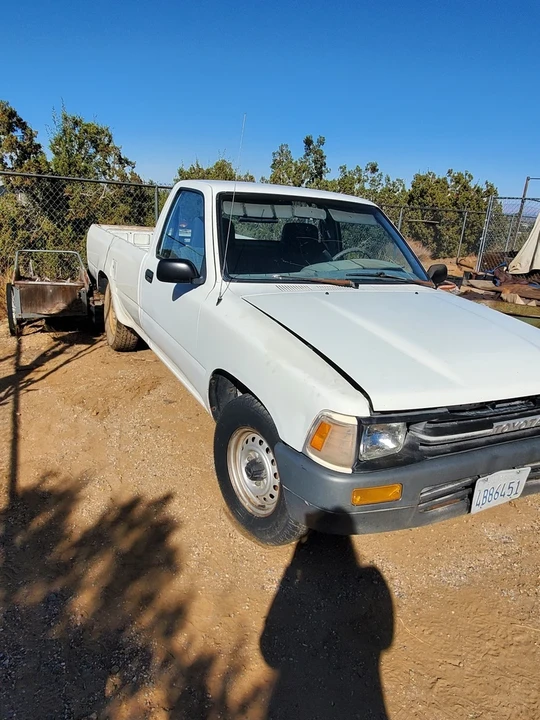 1989 Toyota Hilux 4th Gen - Image 4 of 6