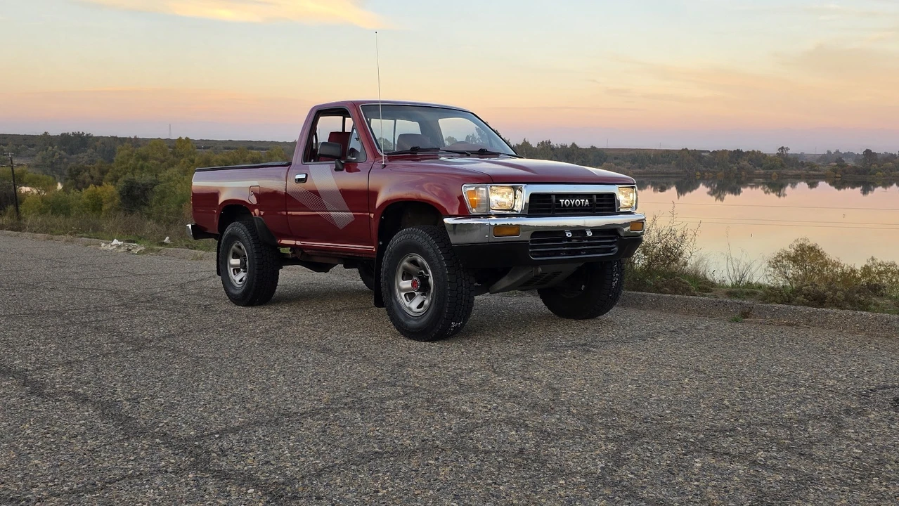 1989 Toyota Hilux 5th Gen - Image 4 of 10