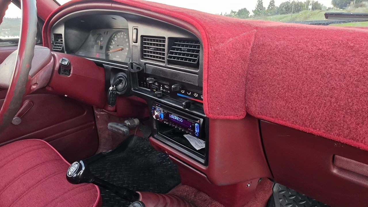 1989 Toyota Hilux 5th Gen - Image 7 of 10