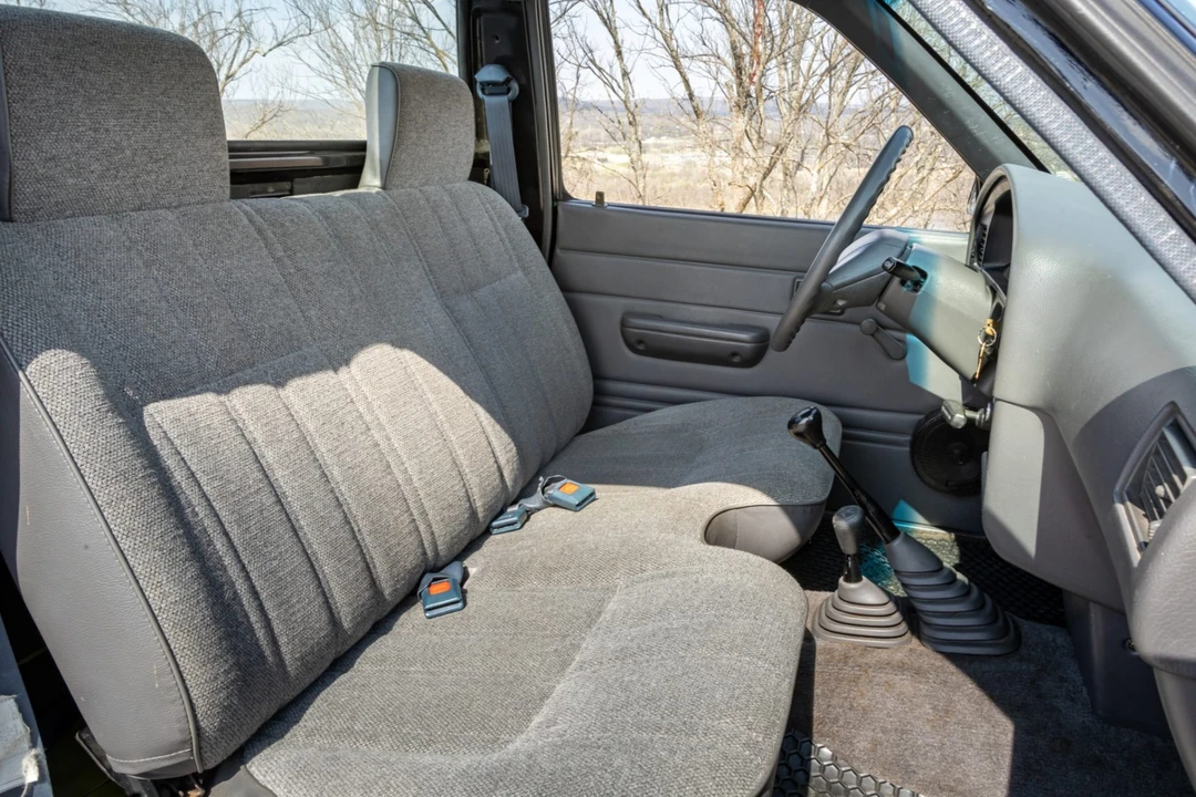 1989 Toyota Hilux 5th Gen - Image 4 of 7