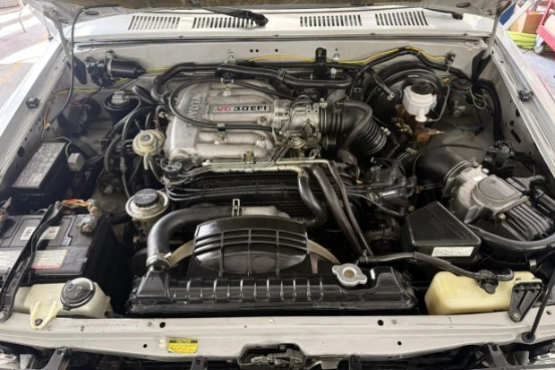 1989 Toyota Hilux 4th Gen - Image 6 of 7