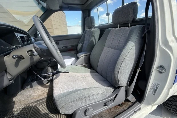 1989 Toyota Hilux 5th Gen - Image 4 of 7
