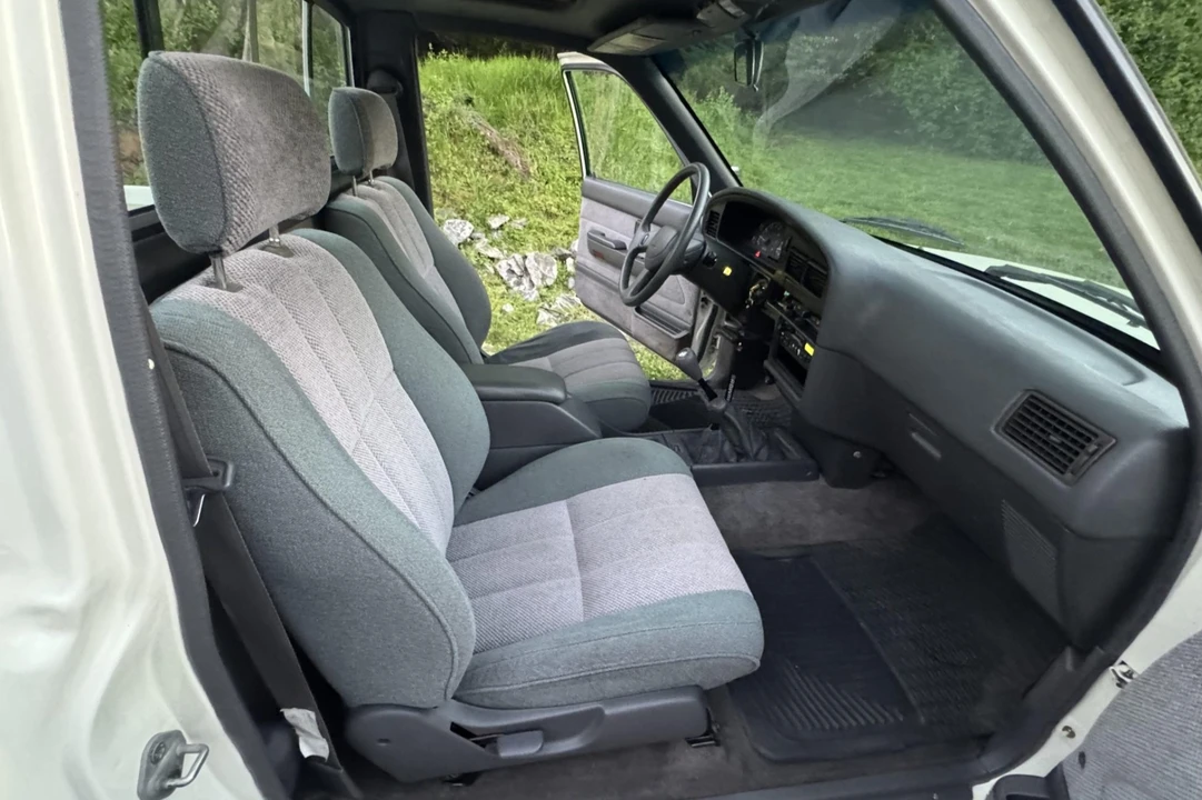 1989 Toyota Hilux 5th Gen - Image 4 of 8