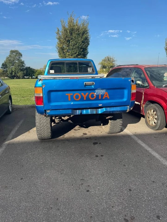 1989 Toyota Tacoma - Image 7 of 7