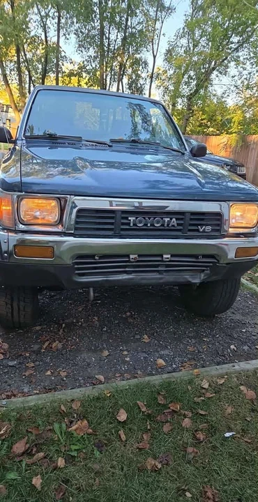 1989 Toyota Hilux 5th Gen - Image 2 of 3
