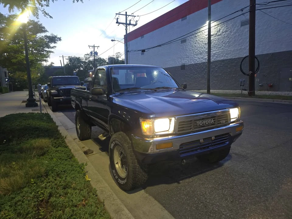 1989 Toyota Dolphin - Image 9 of 13