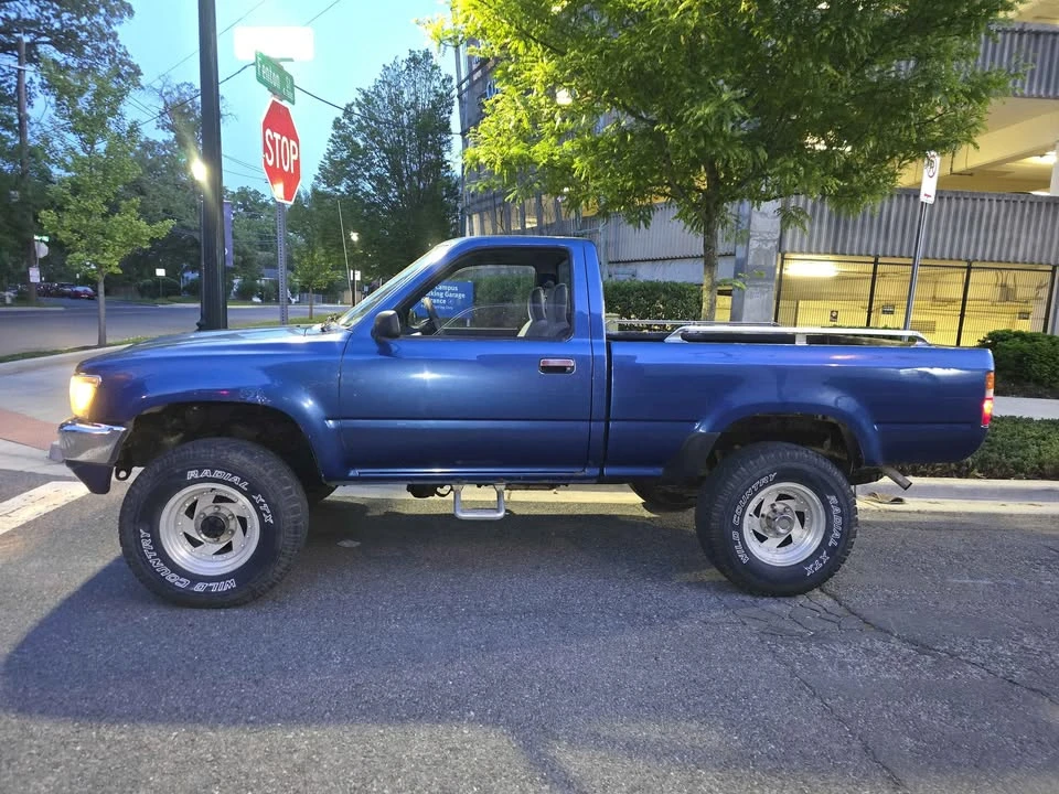 1989 Toyota Dolphin - Image 2 of 13