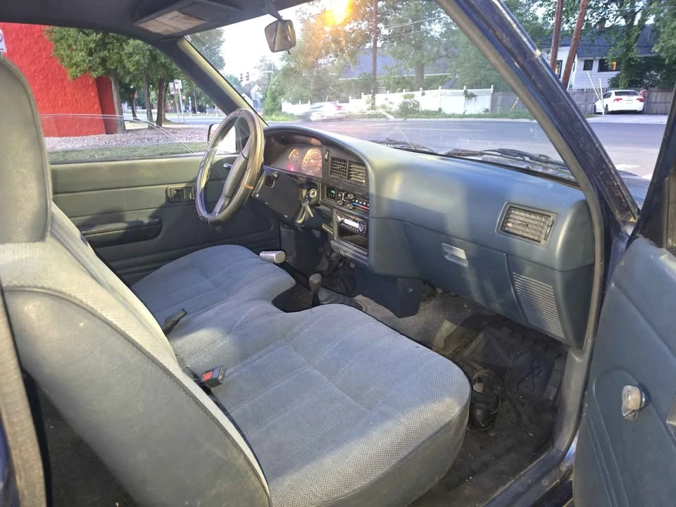 1989 Toyota Dolphin - Image 11 of 13