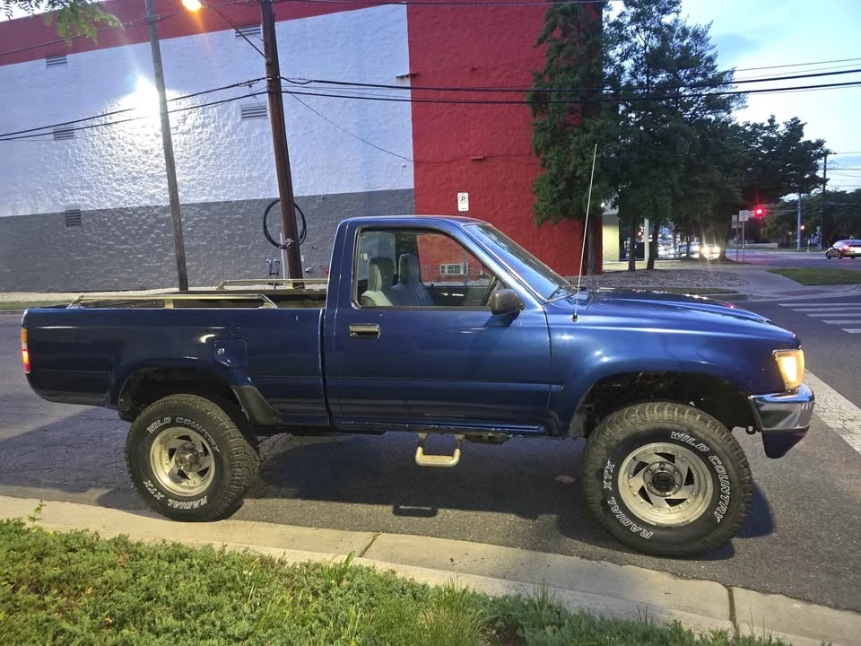 1989 Toyota Dolphin - Image 12 of 13