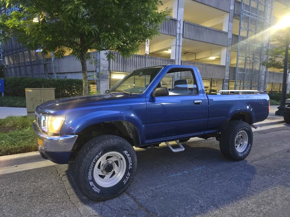 1989 Toyota Dolphin - Image 8 of 13