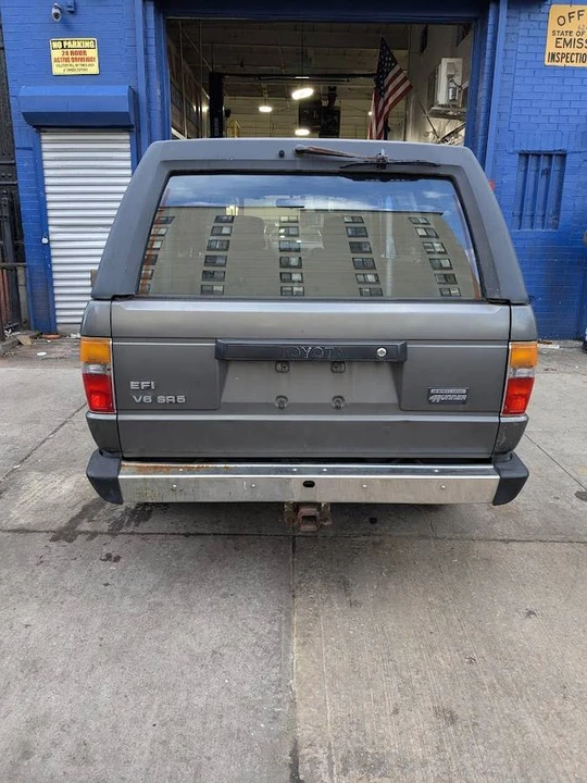 1989 Toyota 4Runner 1st Gen - Image 4 of 12